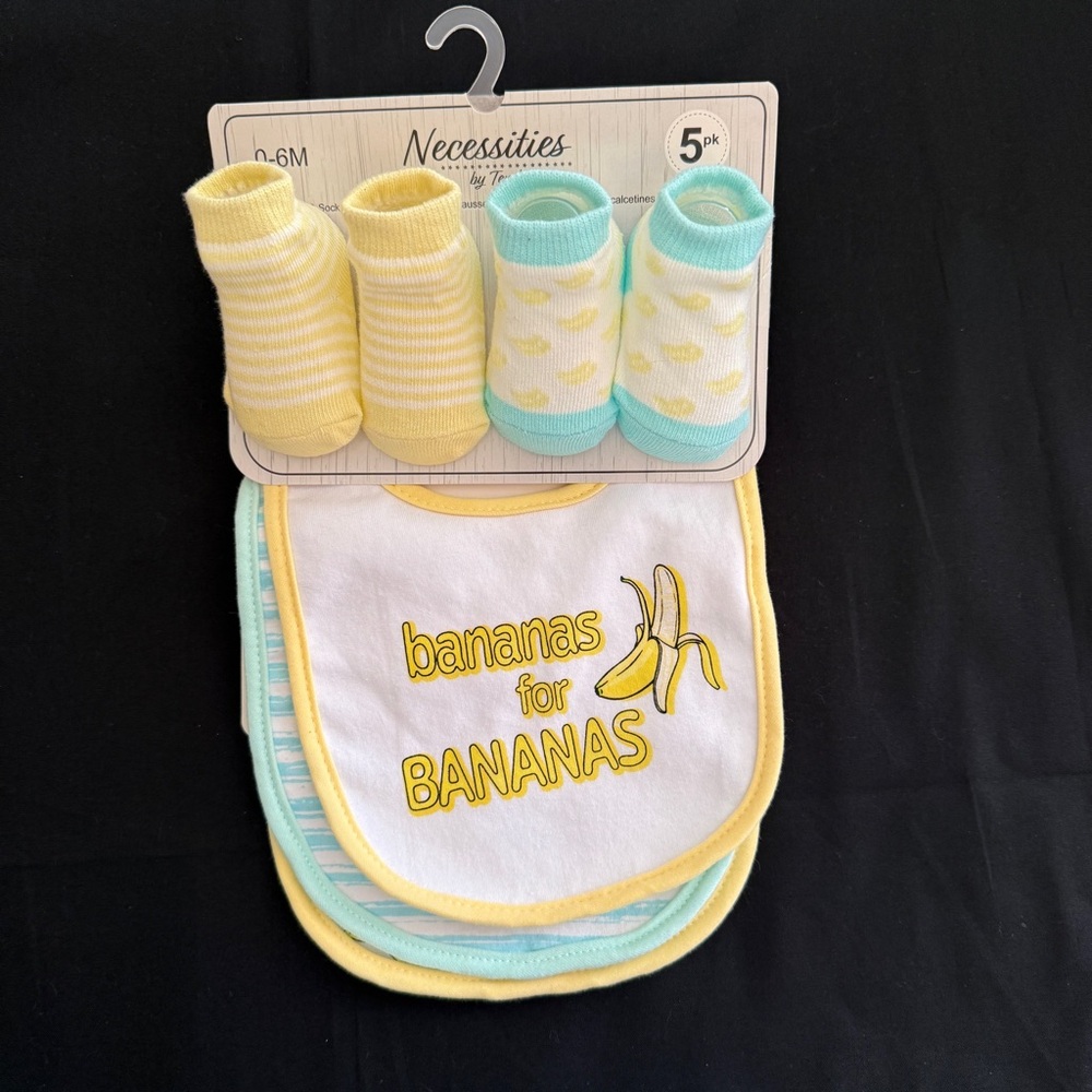Cute Banana Print Baby Bibs and Socks Gift Set Yellow Green Newborn Infant NWT